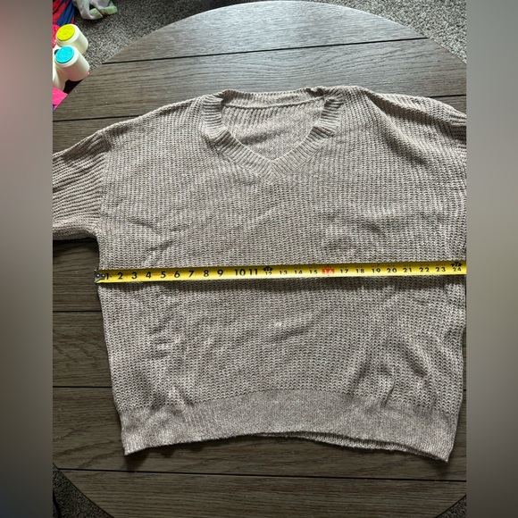 SHEIN CURVE TAN KNIT SWEATER- PLUS SIZE - Picture 5 of 6